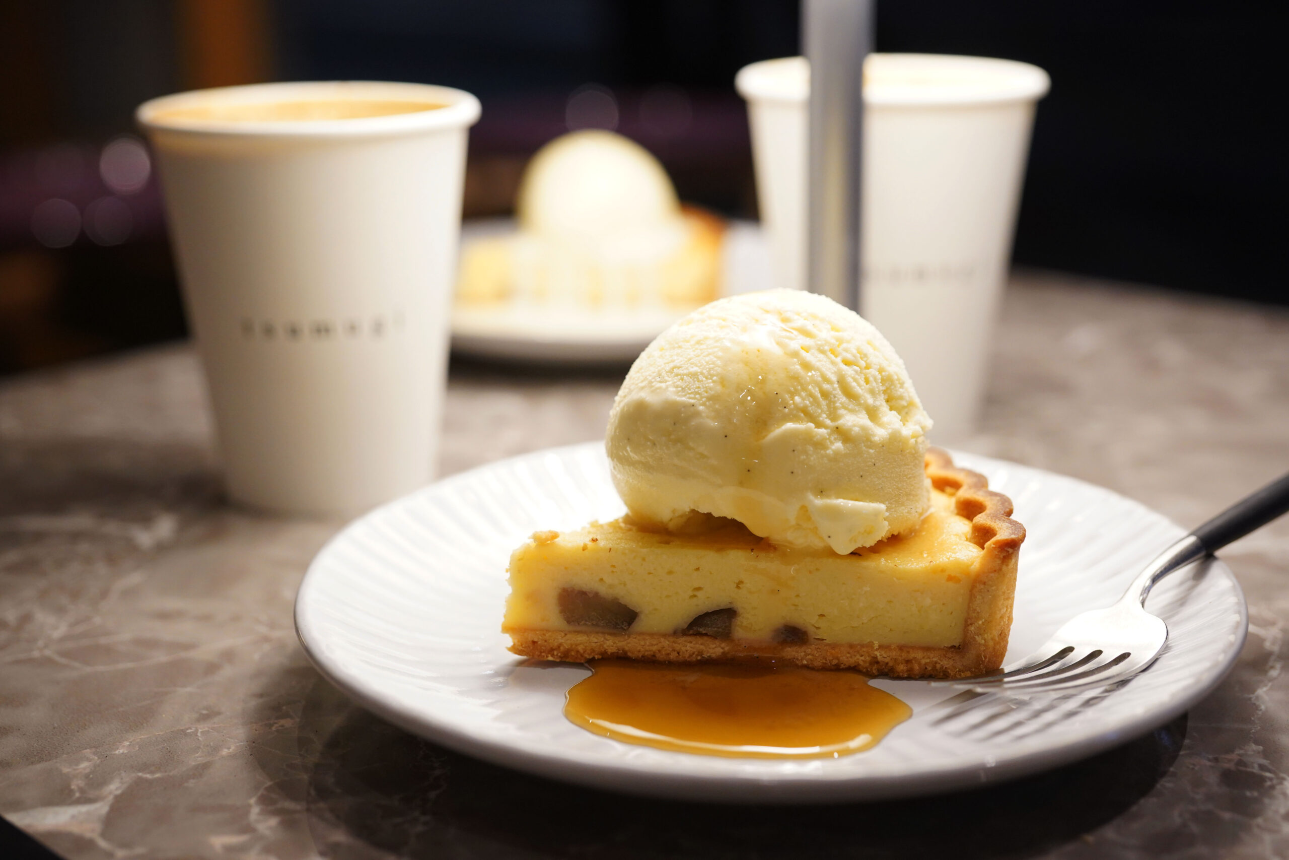 京都 京都駅 紡 Cafe カフェ 人気ロースターのコーヒーと自慢のチーズケーキが味わえるカフェ よっしー 関西グルメの食べ歩き三味