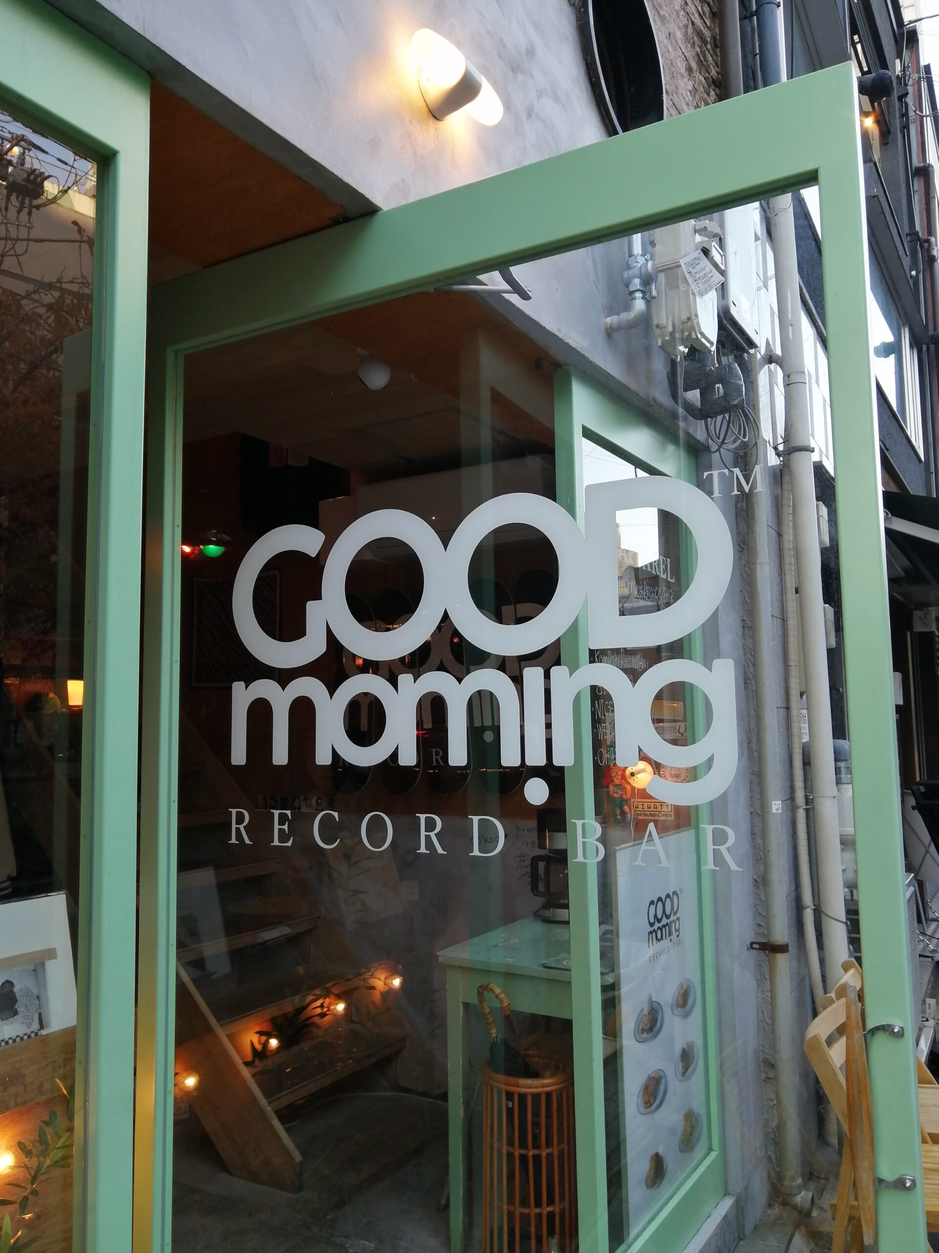 【京都・四条河原町】「GOOD morning record bar（グッドモーニングレコードバー）」もちもちドーナツがおすすめの音楽流れる