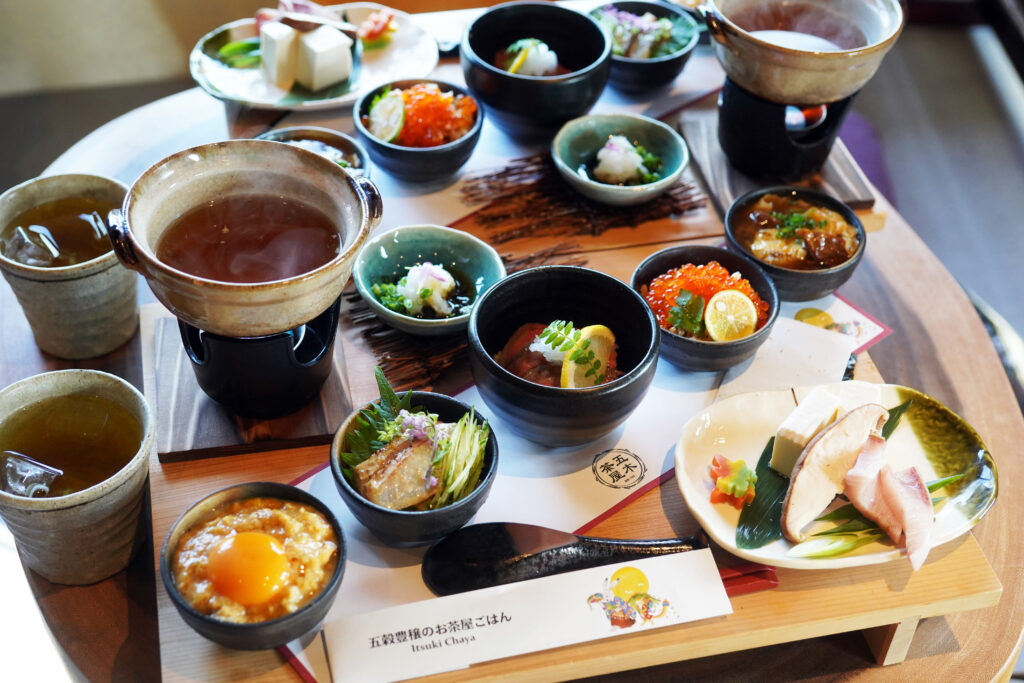 京丼五種食べ比べ膳（2022年秋）　4,000円（税込）