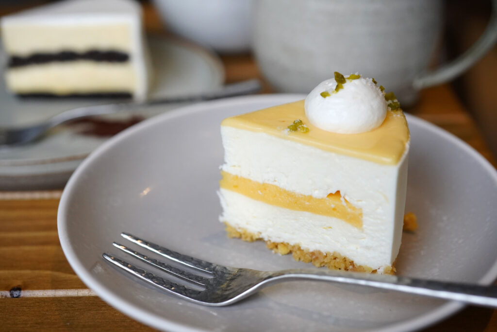 画像：よっしー@関西グルメ　レモンのチーズケーキ　500円（税込）