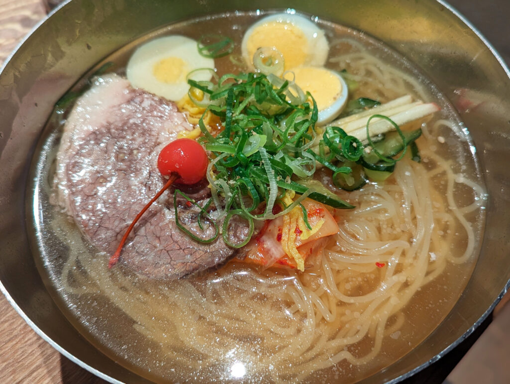 画像：よっしー＠関西グルメ　みつるのおいしい冷麺　899円（税別）
