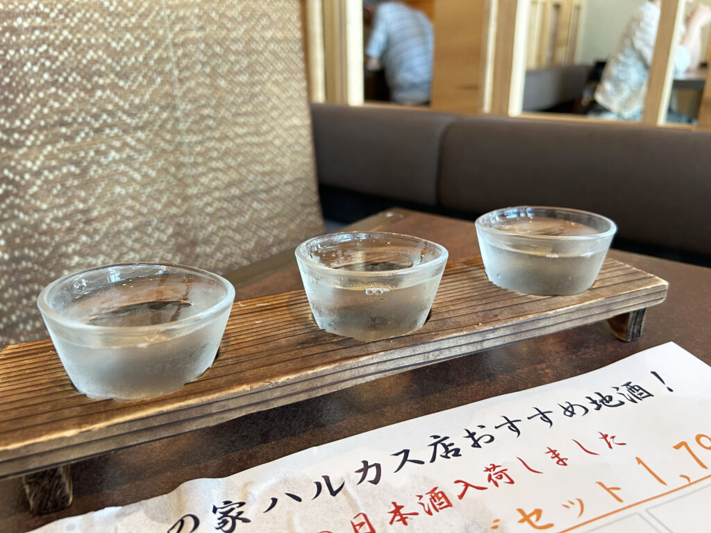 画像：よっしー@関西グルメ　地酒三種飲み比べ　1,630円（税別）