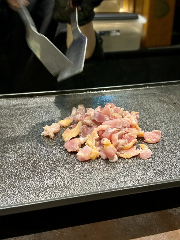 画像：よっしー@関西グルメ　チキンカレーもんじゃ　2,950円（税込）