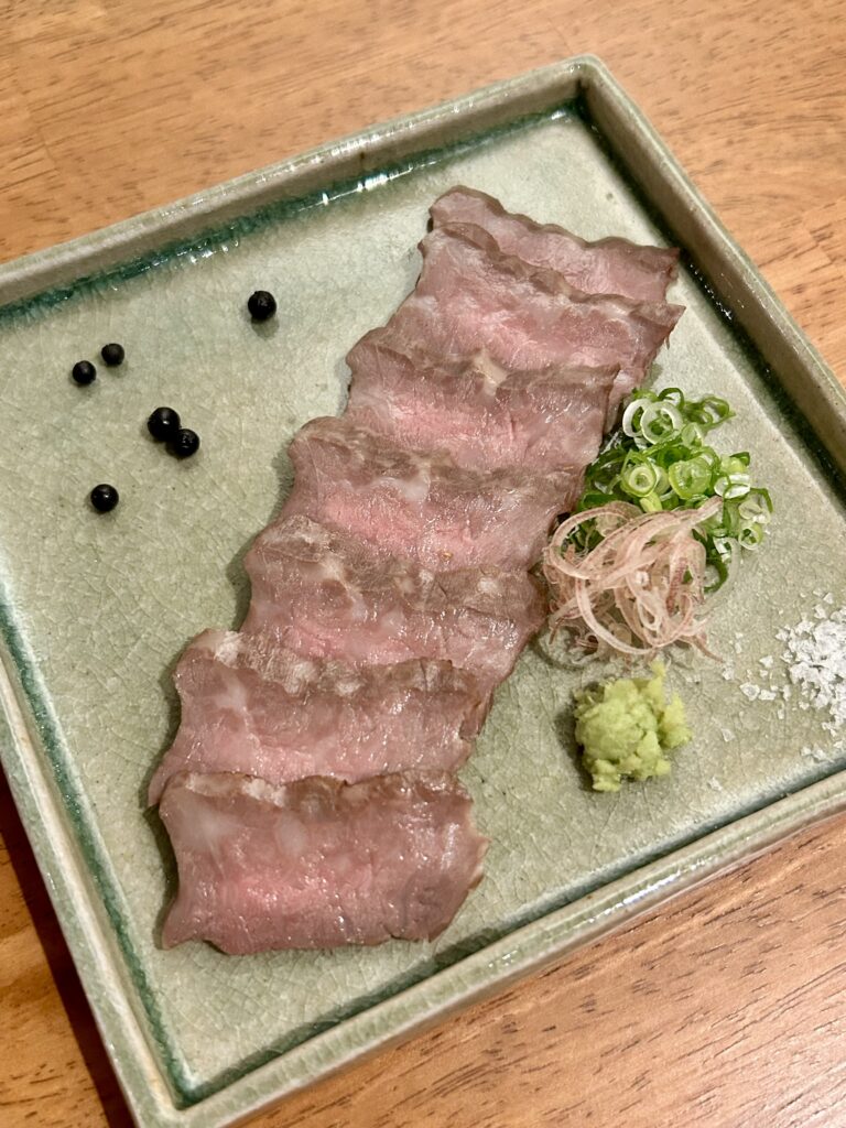 画像：よっしー＠関西グルメ　和牛の昆布締め　1,100円