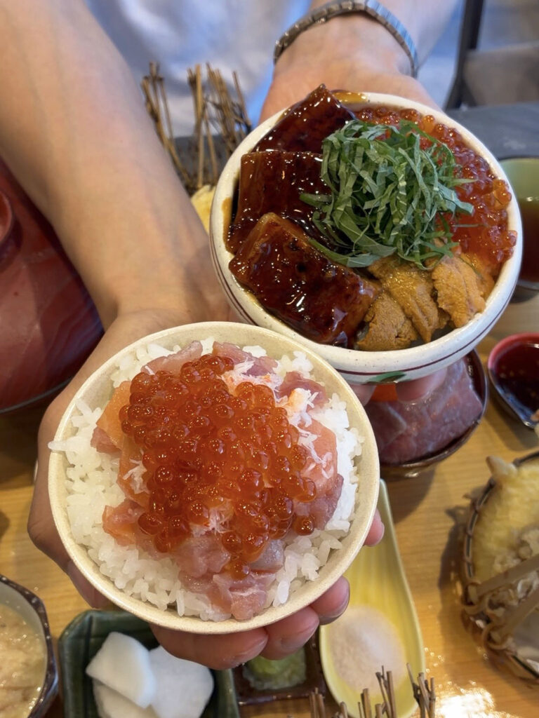 浮世離れのSHIMADOROBO 鯛・サーモン・いくら・まぐろ・カニの爆弾海鮮丼