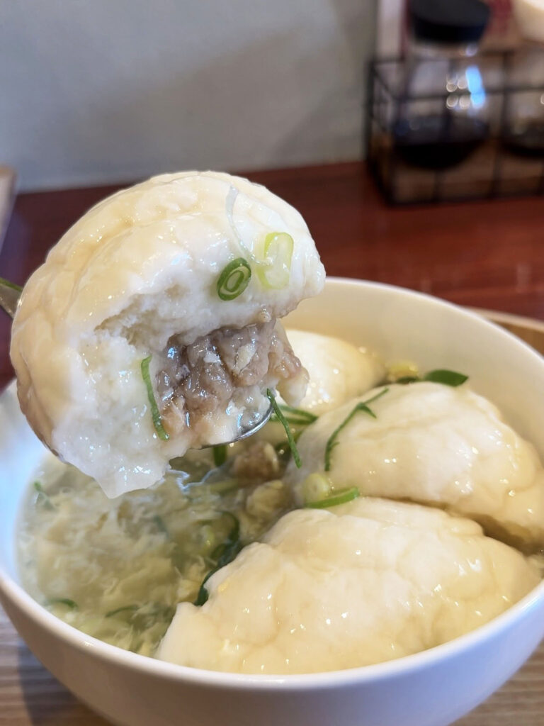 豚饅茶屋花花 スープ豚まんの断面