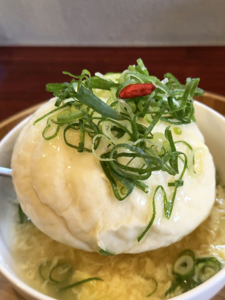 豚饅茶屋花花 スープ豚まんのジャンボ豚まん