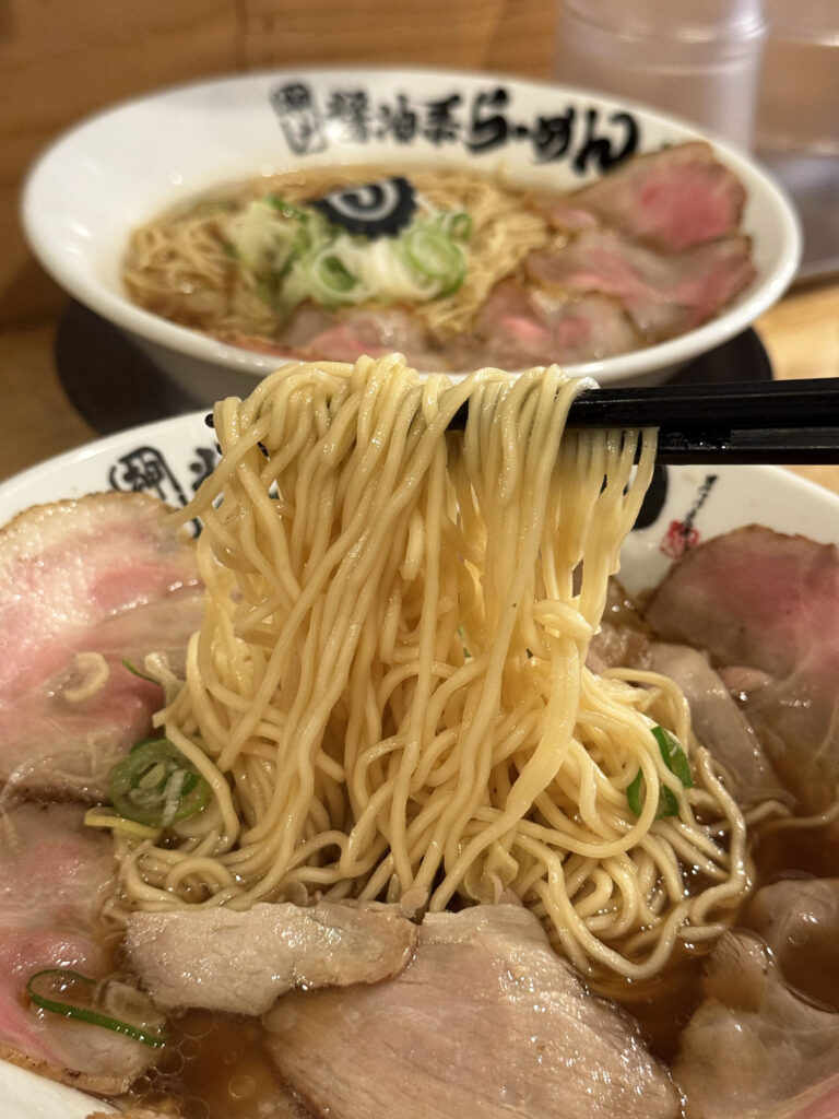 チャーシュー麺の細麺